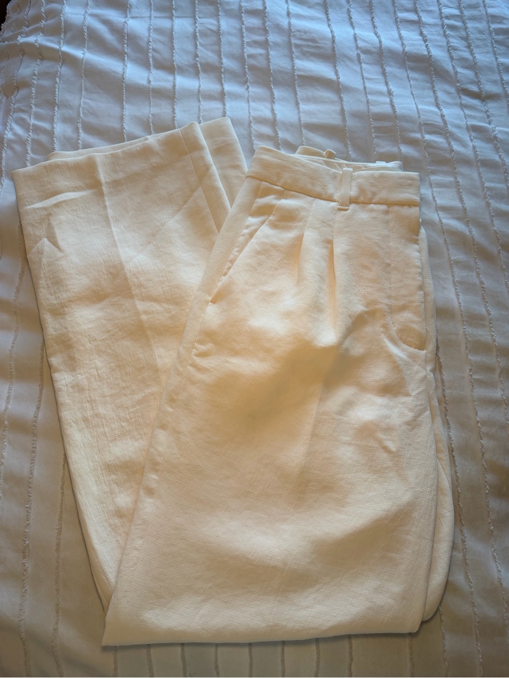Aritzia Effortless Pant